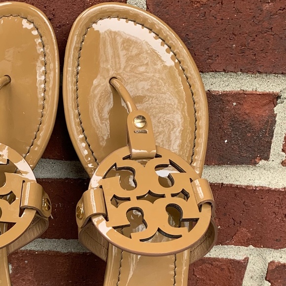Tory Burch Tan Sandals - Picture 11 of 14
